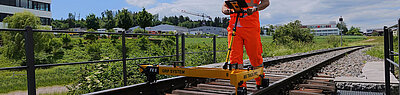 Amberg Technologies – Vermessung – Geomatik – Digitale Infrastruktur – Bahntechnik – Amberg Rail – Gleisvermessung – Gleisinspektion – Gleisdokumentation – Gleisgeometrie EN 13848 – Railway Track Survey – Railway Track As-Built – Railway Track Measurement – Track Measurement Trolley – Railway Track Alignment – Track Defects – Track Documentation – Track Cant Measurement – Track Gauge Measurement – Slab Track Adjustment – Slab Track Acceptance – Railway Tamping Measurement – Structural Gauging – Railway Track Clearance – Clearance Analysis – Dynamische Durchfahrtsräume – Dynamic Clearance – Dynamic Envelope – IMU – Inertial Measurement Unit – Tunnelbau – Amberg Tunnel – Tunnelvermessung & Monitoring – Tunnel Laser Scanning – Tunnelprofile – Tunnel Excavation Control – TBM – Drill and Blast – Shotcrete – Spritzbeton – Geophysik – Amberg TSP – Tunnel Seismic Prediction – Geological Forecasting – Fault Detection – Rock Mass – Impact Hammer – Continuous Forecasting – Digitale Zwillinge – Präzisionsmessung – Monitoring-Lösungen – Civil Engineering – Innovation im Untertagebau – High-Accuracy Surveying Systems