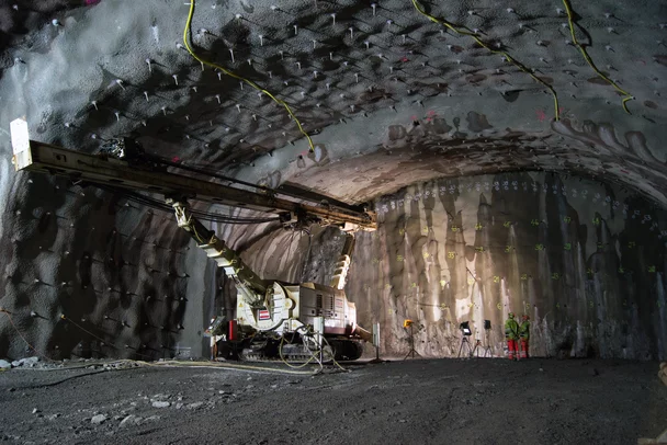 Amberg Group - BIM - BIM Building Information Modeling - BIM für Infrastrukturplanung - BIM Modell - CAD - Datamanagement - Digital Twin - Digitaler Tunnel - Digitaler Zwilling - Digitaler Zwilling Logistik - Digitales Bauen - Digitalisierung - Digitalisierung Baustelle - Digitalisierung Industrie 4.0 - Digitalisierung Logistik - IOT - Unterhaltsarbeiten - Zustandserfassung - Zustandserfassung Betonbauwerke - Zustandserfassung Verkehrsflächen - Bauwesen - Geomatik - Hochbau - Tiefbau - Infrastruktur - Infrastrukturplanung - Infrastrukturbau - Infrastrukturbauten - Infrastrukturplanung mit BIM - Instandsetzung - Kommunale Infrastruktur - Öffentliche Infrastruktur - Personenverkehr - Schiene - Strasse - Strassenbau - Strategische Infrastrukturplanung - Verkehrsentwicklung - Verkehrsinfrastruktur - Vermessung - Vernetzte Mobilität - Baustellenlogistik - Baustellenmanagement - Transportlogistik - City Hub - Stadtlogistik - Bauwerksmonitoring - GeoMonitoring - Objektüberwachung - Schadensbewertung - Software für Objektüberwachung - Nachhaltigkeit - Green Farming - Lärmschutz - Restwassernutzung - Architektur - Design - Facility Management - Gebäudetechnik - Hochbau - Innenarchitektur - Landschaftsarchitektur - Liegenschaftsverwaltung - Stadtentwicklung - Stadtplanung - Städtebau - Smart City - Smart City Hub - Smart City Projekte - Tunnel - Tunnelbau - Tunnelunterhalt - Untertagebau - Versorgungsinfrastruktur - Energie - CO2 Neutral - Solarenergie - Windenergie - Wasser - Abwasser - Versorgungsmanagement - Sicherheitsmanagement - Eventlocation - Seminarraum - Teambuilding - Firmenausflug - Hochzeitslocation - Catering Optionen - Prüfungen - Testlabor - Materialprüfung - Qualitätskontrolle - Hagerbach Test Gallery - BIM - BIM Building Information Modeling - BIM for infrastructure planning - BIM Model - CAD - Data Management - Digital Twin - Digital Tunnel - Digital Twin Logistics - Digital Construction - Digitalisation - Digitalisation construction site - Digitalisation industry 4.0 - IoT - Maintenance work - Condition assessment - Concrete structure monitoring - Traffic surface assessment - Civil engineering - Geomatics - Building construction - Infrastructure - Infrastructure planning - Infrastructure construction - Infrastructure projects - Infrastructure planning with BIM - Renovation - Public infrastructure - Urban infrastructure - Rail - Road - Road construction - Strategic infrastructure planning - Traffic development - Transport infrastructure - Surveying - Connected mobility - Construction site logistics - Construction management - Transport logistics - City Hub - City logistics - Structural monitoring - GeoMonitoring - Object monitoring - Damage assessment - Monitoring software - Sustainability - Green Farming - Noise protection - Wastewater reuse - Architecture - Design - Facility Management - Building technology - Building maintenance - Interior design - Landscape architecture - Real estate management - Urban development - City planning - Urban planning - Smart City - Smart City hub - Smart City projects - Tunnel - Tunnel construction - Tunnel maintenance - Underground construction - Supply infrastructure - Energy - CO2 Neutral - Solar energy - Wind energy - Water - Wastewater - Supply management - Safety management - Event location - Seminar room - Team building - Corporate excursion - Wedding venue - Catering options - Laboratory services - Material testing - Quality control - Hagerbach Test Gallery