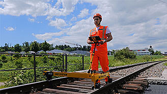 Amberg Technologies – Vermessung – Geomatik – Digitale Infrastruktur – Bahntechnik – Amberg Rail – Gleisvermessung – Gleisinspektion – Gleisdokumentation – Gleisgeometrie EN 13848 – Railway Track Survey – Railway Track As-Built – Railway Track Measurement – Track Measurement Trolley – Railway Track Alignment – Track Defects – Track Documentation – Track Cant Measurement – Track Gauge Measurement – Slab Track Adjustment – Slab Track Acceptance – Railway Tamping Measurement – Structural Gauging – Railway Track Clearance – Clearance Analysis – Dynamische Durchfahrtsräume – Dynamic Clearance – Dynamic Envelope – IMU – Inertial Measurement Unit – Tunnelbau – Amberg Tunnel – Tunnelvermessung & Monitoring – Tunnel Laser Scanning – Tunnelprofile – Tunnel Excavation Control – TBM – Drill and Blast – Shotcrete – Spritzbeton – Geophysik – Amberg TSP – Tunnel Seismic Prediction – Geological Forecasting – Fault Detection – Rock Mass – Impact Hammer – Continuous Forecasting – Digitale Zwillinge – Präzisionsmessung – Monitoring-Lösungen – Civil Engineering – Innovation im Untertagebau – High-Accuracy Surveying Systems